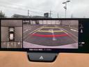 狭い場所での駐車やすれ違いなどでより的確な運転操作に役立つ360°ビューモニターが装備されています。