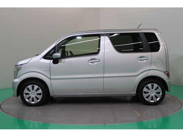 大人気の軽自動車を中心に高年式車輛を多数展示中です！！