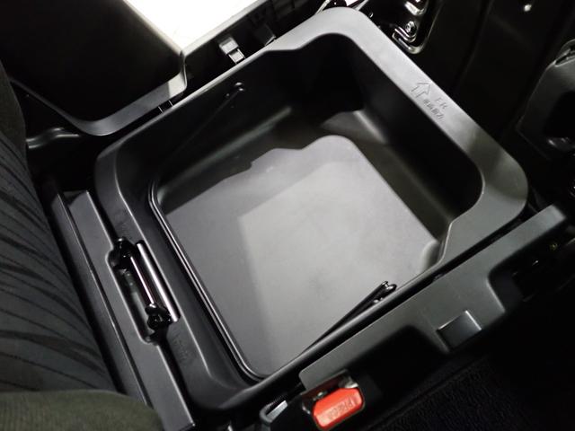 ソリオ G 2型 【アウトレット中古車】 オートライト スライドドア ナビ プッシュスタート オートエアコン スズキセーフティーサポート 衝突被害軽減システム 横滑り防止機能 盗難防止システム(29枚目)