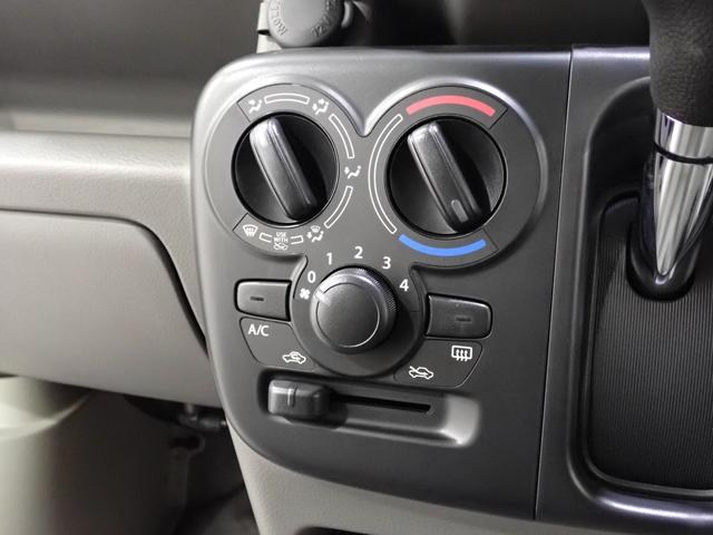 エブリイ ！先行初売！　ＰＣ　６型　両側スライドドア　オートライト　スライドドア　エアコン　スズキセーフティーサポート　横滑り防止機能　盗難防止システム（16枚目）