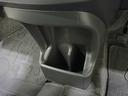 こんなところにもドリンクホルダーが!純正で付いていると車内にマッチしてます!新たに購入する必要が無いのも嬉しいですね!