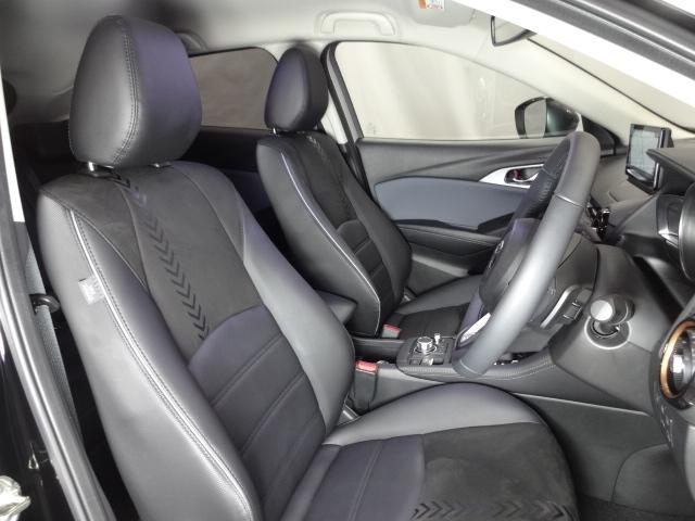 ＣＸ－３ １．５　１５Ｓ　ビビッド　モノトーン　ワンオーナー　純正ＳＤナビ　ＥＴＣ　全方位カメラ　レーダークルーズ　電動シート　衝突軽減ブレーキ　スマートキー　ＬＥＤライト（7枚目）