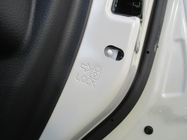 ハスラー ＨＹＢＲＩＤ　Ｇターボ　３型　全方位カメラ　ナビ　コネクト　全方位カメラ　９インチ純正ナビ　スズキコネクト対応通信機装着車　アイドリングストップ　ＬＥＤヘッドランプ　両席シートヒーター　衝突被害軽減ブレーキ　後退時ブレーキサポート（28枚目）