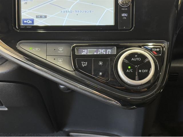 アクア クロスオーバー 衝突被害軽減ブレーキ ドライブレコーダー ナビ フルセグ Bluetooth バックモニター 先進ライト 車線逸脱警報 オートエアコン キーレスエントリー 純正アルミ CD/DV再生 横滑り防止装置(20枚目)
