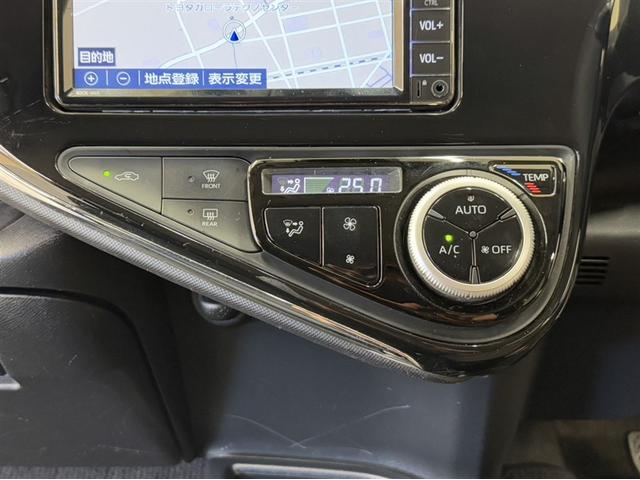 アクア Sスタイルブラック 衝突被害軽減ブレーキ ペダル踏み間違い急発進抑制装置 ドライブレコーダー ナビ ワンセグ Bluetooth シートヒーター LED スマートキー 先進ライト 車線逸脱警報 バックモニター 記録簿(20枚目)