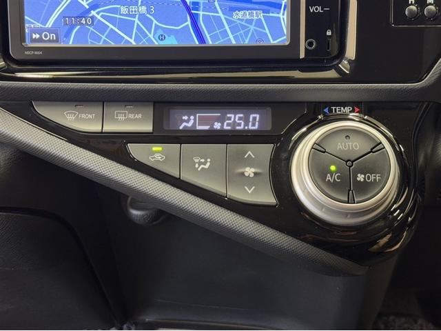 アクア S 衝突被害軽減ブレーキ 車線逸脱警報装置 オートハイビーム 横滑り防止装置 ABS ワンセグ内蔵メモリー Bluetooth バックモニター スマートキー イモビライザー ワンオーナー オートエアコン(19枚目)