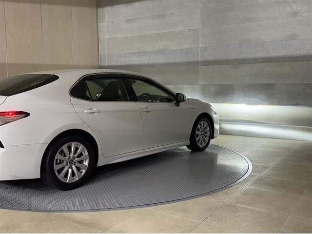 カムリ WS 衝突被害軽減ブレーキ ペダル踏み間違い急発進抑制装置 9インチナビ フルセグ Bluetooth ETC LED バックモニター クルーズコントロール CD/DVD再生 先進ライト 車線逸脱警報(16枚目)