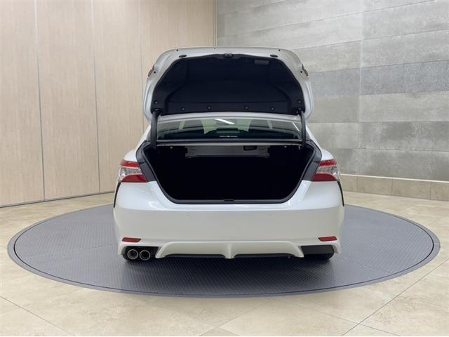 カムリ WS 衝突被害軽減ブレーキ ペダル踏み間違い急発進抑制装置 9インチナビ フルセグ Bluetooth ETC LED バックモニター クルーズコントロール CD/DVD再生 先進ライト 車線逸脱警報(31枚目)