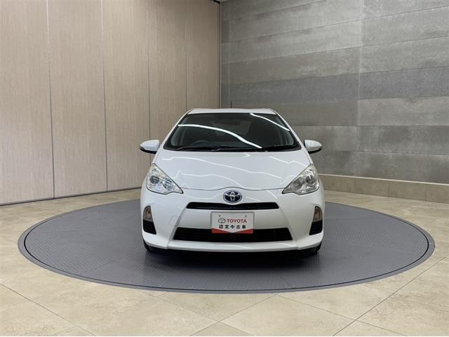 アクア G フルセグ内蔵メモリーナビ DVD再生 Bluetooth バックモニター ETC スマートキー イモビライザー ワンオーナー 整備記録簿 横滑り防止装置 ABS オートエアコン デュアルエアバッグ(13枚目)