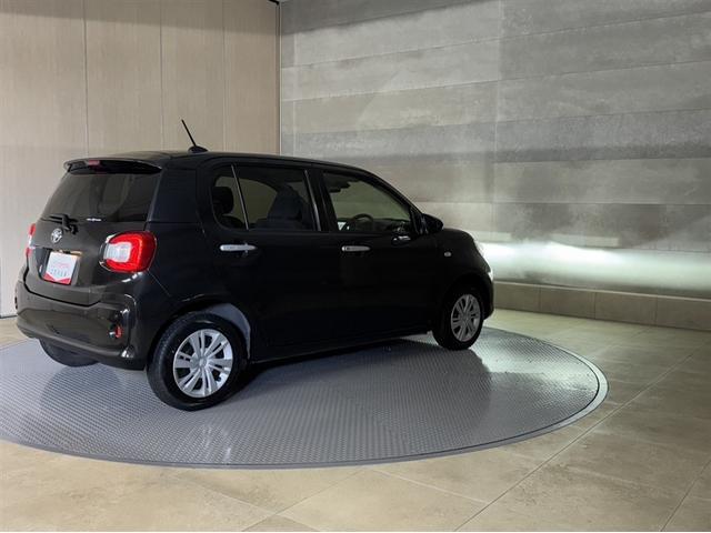 パッソ X Lパッケージ 衝突被害軽減ブレーキ ペダル踏み間違い急発進抑制装置 ナビ フルセグ Bluetooth LED ベンチシート アイドリングストップ スマートキー オートエアコン 先進ライト 車線逸脱警報 記録簿(12枚目)