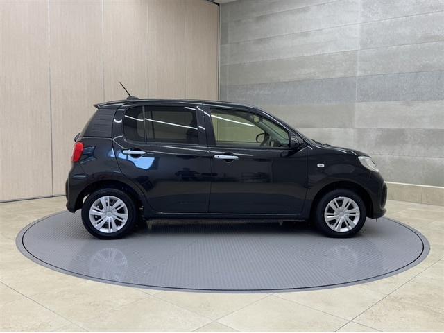 パッソ X Lパッケージ 衝突被害軽減ブレーキ ペダル踏み間違い急発進抑制装置 ナビ フルセグ Bluetooth LED ベンチシート アイドリングストップ スマートキー オートエアコン 先進ライト 車線逸脱警報 記録簿(14枚目)