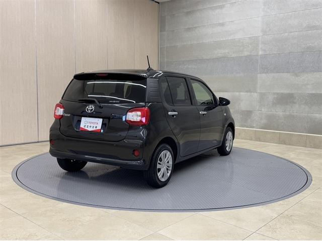 パッソ X Lパッケージ 衝突被害軽減ブレーキ ペダル踏み間違い急発進抑制装置 ナビ フルセグ Bluetooth LED ベンチシート アイドリングストップ スマートキー オートエアコン 先進ライト 車線逸脱警報 記録簿(15枚目)