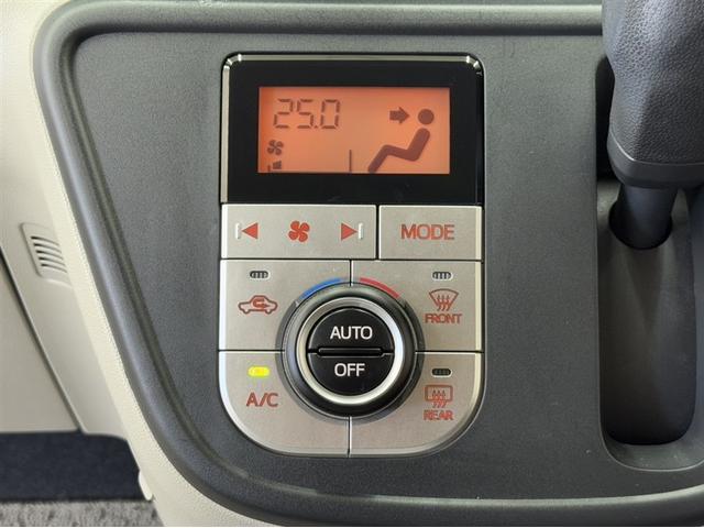 パッソ X Lパッケージ 衝突被害軽減ブレーキ ペダル踏み間違い急発進抑制装置 ナビ フルセグ Bluetooth LED ベンチシート アイドリングストップ スマートキー オートエアコン 先進ライト 車線逸脱警報 記録簿(20枚目)