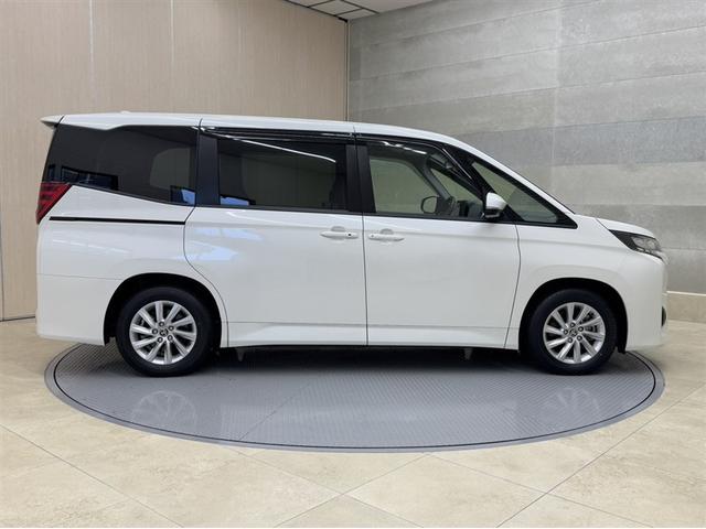 全車１年間の走行距離無制限のロングラン保証付きです。また、さらに安心をお求めの方には１年〜２年の保証延長ができる「ロングランα保証」（有償）もお選びいただけます。