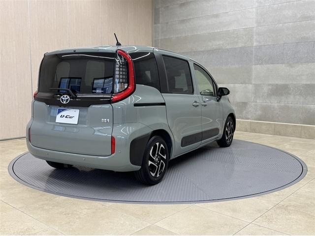 シエンタ ハイブリッドＺ　衝突被害軽減ブレーキ　ペダル踏み間違い急発進抑制装置　ドライブレコーダー　電源コンセント　ナビ　フルセグ　Ｂｌｕｅｔｏｏｔｈ　後席モニター　ＥＴＣ　ＬＥＤ　クルーズコントロール　全周囲カメラ（21枚目）