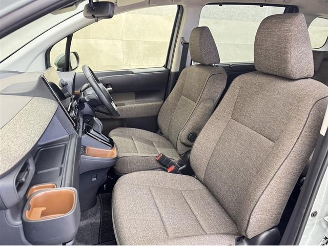 シエンタ ハイブリッドＺ　衝突被害軽減ブレーキ　ペダル踏み間違い急発進抑制装置　ドライブレコーダー　電源コンセント　ナビ　フルセグ　Ｂｌｕｅｔｏｏｔｈ　後席モニター　ＥＴＣ　ＬＥＤ　クルーズコントロール　全周囲カメラ（23枚目）