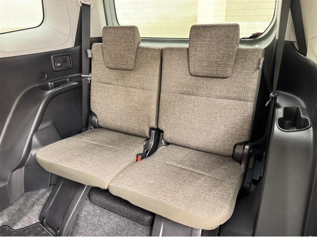 シエンタ ハイブリッドＺ　衝突被害軽減ブレーキ　ペダル踏み間違い急発進抑制装置　ドライブレコーダー　電源コンセント　ナビ　フルセグ　Ｂｌｕｅｔｏｏｔｈ　後席モニター　ＥＴＣ　ＬＥＤ　クルーズコントロール　全周囲カメラ（25枚目）