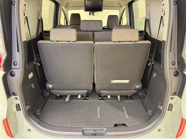 シエンタ ハイブリッドＺ　衝突被害軽減ブレーキ　ペダル踏み間違い急発進抑制装置　ドライブレコーダー　電源コンセント　ナビ　フルセグ　Ｂｌｕｅｔｏｏｔｈ　後席モニター　ＥＴＣ　ＬＥＤ　クルーズコントロール　全周囲カメラ（34枚目）