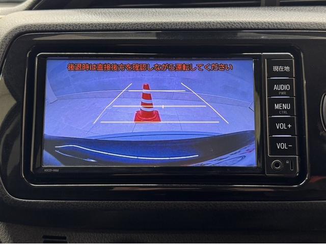 ヴィッツ F セーフティーエディションII 衝突被害軽減ブレーキ ナビ ワンセグ Bluetooth ETC バックモニター 先進ライト 車線逸脱警報 スマートキー マニュアルエアコン CD再生 横滑り防止装置 盗難防止装置(9枚目)