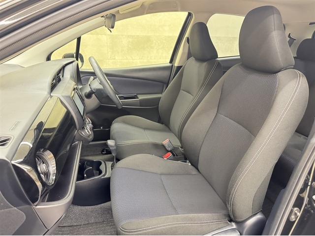 ヴィッツ F セーフティーエディションII 衝突被害軽減ブレーキ ナビ ワンセグ Bluetooth ETC バックモニター 先進ライト 車線逸脱警報 スマートキー マニュアルエアコン CD再生 横滑り防止装置 盗難防止装置(18枚目)