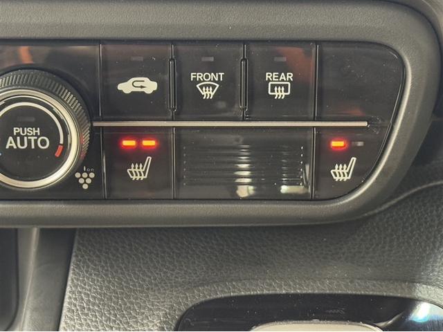 シートヒーター装備！エアコンに比べて暖まるスピードが速いので冬でも快適に過ごせます