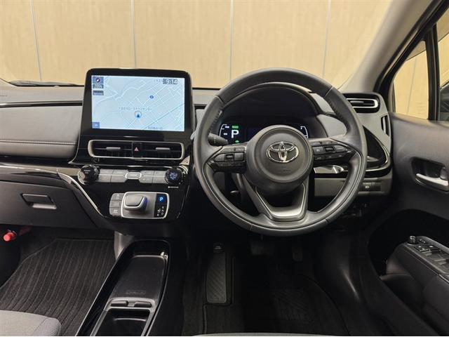 アクア Ｇ　ＡＣ１００Ｖ／１５００Ｗ電源コンセント　モデリスタアルミ　ディスクプレイヤー　フルセグＴＶ　Ｂｌｕｅｔｏｏｔｈ　バックモニター　クルーズコントロール　スマートキー　イモビライザー　ワンオーナー　記録簿（9枚目）