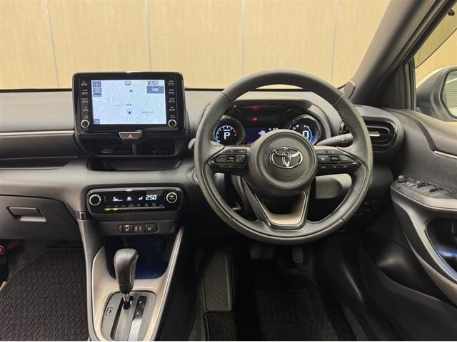 ヤリス Z モデリスタアルミホイール ディスプレイオーディオ ナビ Bluetooth バックモニター ETC 全周囲モニター 衝突被害軽減ブレーキ ペダル踏間違急発進抑制装置 車線逸脱警報装置 オートハイビーム(6枚目)