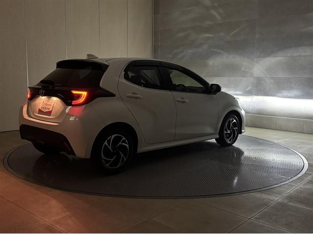 ヤリス Z モデリスタアルミホイール ディスプレイオーディオ ナビ Bluetooth バックモニター ETC 全周囲モニター 衝突被害軽減ブレーキ ペダル踏間違急発進抑制装置 車線逸脱警報装置 オートハイビーム(15枚目)