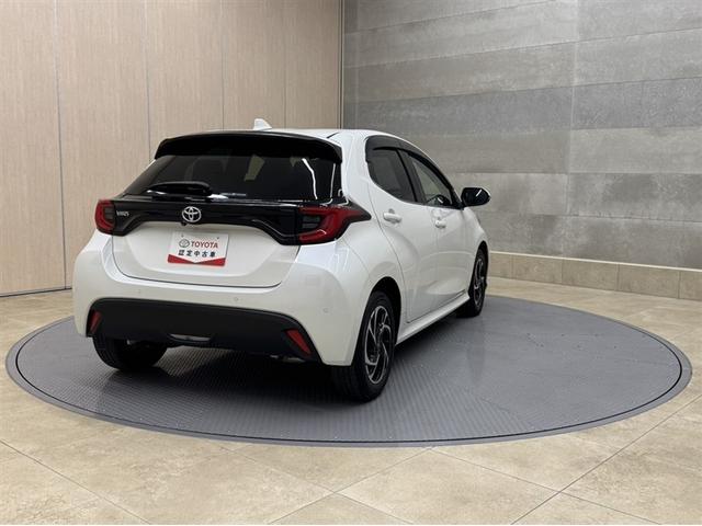 ヤリス Z モデリスタアルミホイール ディスプレイオーディオ ナビ Bluetooth バックモニター ETC 全周囲モニター 衝突被害軽減ブレーキ ペダル踏間違急発進抑制装置 車線逸脱警報装置 オートハイビーム(18枚目)