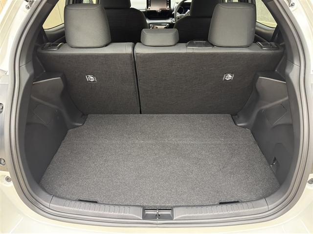 ヤリス Z モデリスタアルミホイール ディスプレイオーディオ ナビ Bluetooth バックモニター ETC 全周囲モニター 衝突被害軽減ブレーキ ペダル踏間違急発進抑制装置 車線逸脱警報装置 オートハイビーム(28枚目)