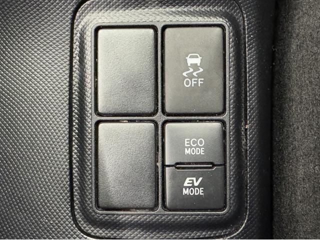 アクア Sスタイルブラック ドラレコ 全周囲モニター 衝突被害軽減ブレーキ ペダル踏み間違い急発進抑制装置 車線逸脱警報装置 オートハイビーム ワンセグ内蔵メモリー Bluetooth対応 ETC スマートキー LEDライト(27枚目)