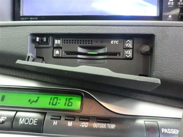 ＥＴＣ付きだから、高速もラクラク☆料金所もスムーズに通過出来ますよね。付いてて欲しい装備ですよね♪休日のドライブにちょっと遠くまでお得に出かけてみませんか？