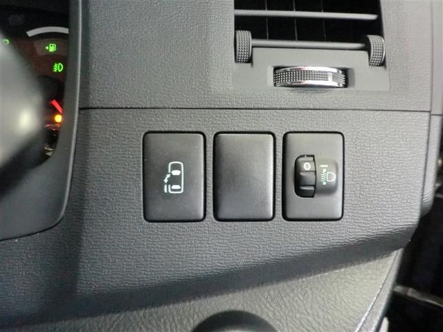 助手席側スライドドアはパワースライドドアです！両手がふさがっている時等にはとっても便利ですよね！！