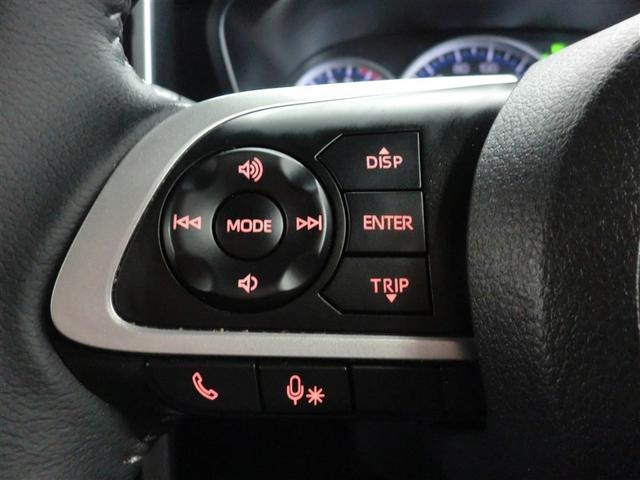 ステアリングスイッチ付！運転中も目線を動かす事無く音量等の操作可能！