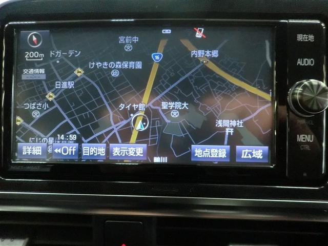 純正メモリーナビ付きです☆お出かけの際には嬉しい装備ですね♪