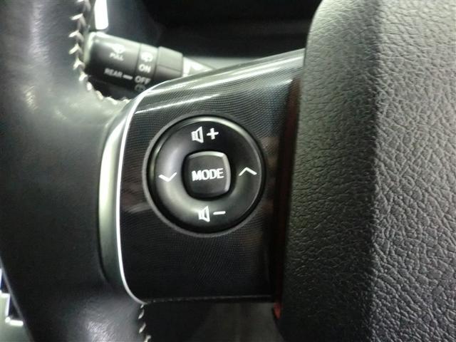 ステアリングスイッチ付！運転中も目線を動かす事無く音量等の操作可能！