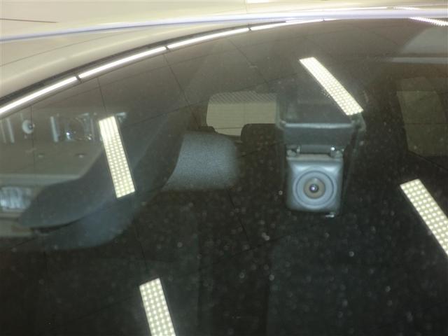 今やドライブレコーダーは欠かせない装備となりました。しっかり付いてます！！