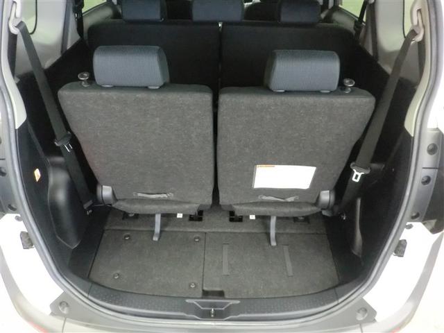 ３列シートなので、家族が集まった時でも安心です☆