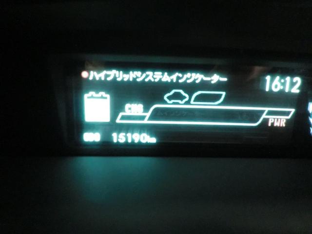 １年間、走行距離無制限のトヨタロングラン保証付いています！全国のトヨタのお店で対応致します！