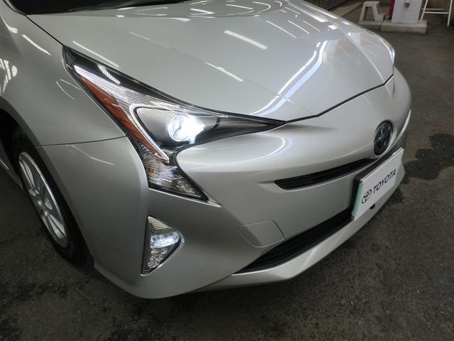 プリウス S 衝突軽減 4wd フルセグTV エアコン LEDヘッドライト バックガイドモニター クルコン ETC車載器 盗難防止システム メモリナビ パワーステアリング カーテンエアバック ワンオーナー ABS(18枚目)