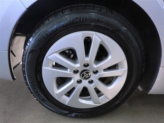 プリウス S 衝突軽減 4wd フルセグTV エアコン LEDヘッドライト バックガイドモニター クルコン ETC車載器 盗難防止システム メモリナビ パワーステアリング カーテンエアバック ワンオーナー ABS(19枚目)