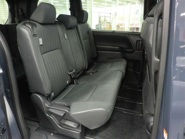 ヴォクシー Ｓ－Ｇ　点検記録簿付　Ｒカメラ　メモリーナビ　アルミホイル　ＬＥＤヘッドランプ　横滑り防止装置　スマートキ　キーレスエントリー　３列シート　ナビ＆ＴＶ　フルセグテレビ　ワンオーナー　盗難防止システム　ＥＴＣ（18枚目）