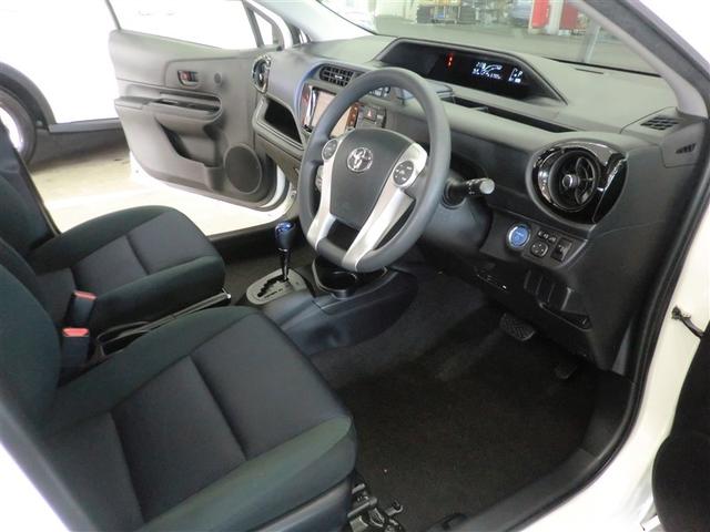 アクア Ｓ　スマートキープッシュスタート　キーレスエントリ　フルセグ地デジ　イモビ　ナビ＆ＴＶ　ワンオーナー車　オートエアコン　デュアルエアバック　ＥＳＣ　Ｂカメラ　パワーウィンドウ　ＥＴＣ　ＤＶＤ再生可能（14枚目）