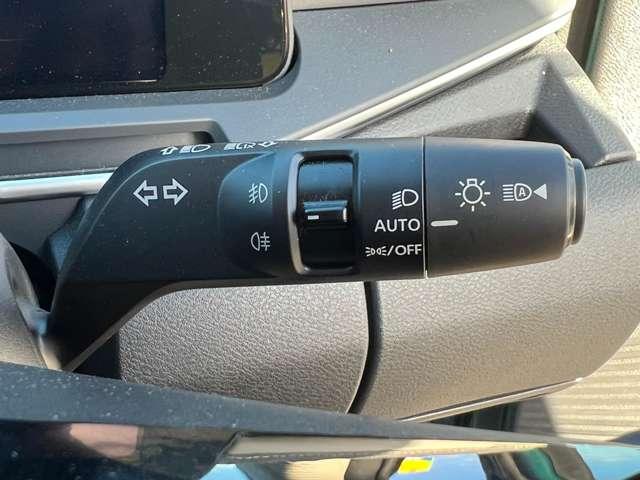 オーラ 1.2 G FOUR 4WD 試乗車アップ アラウドビューモニター ス(5枚目)