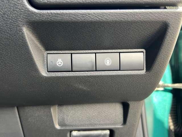 オーラ 1.2 G FOUR 4WD 試乗車アップ アラウドビューモニター ス(7枚目)