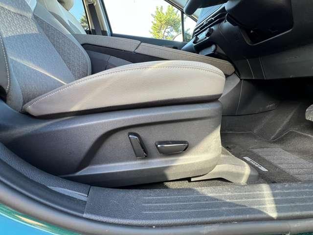 オーラ 1.2 G FOUR 4WD 試乗車アップ アラウドビューモニター ス(9枚目)