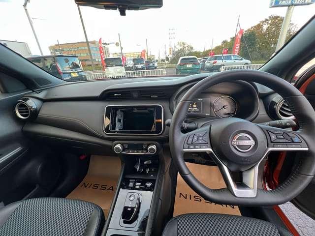 キックス １．２　Ｘ　ＦＯＵＲ　（ｅ－ＰＯＷＥＲ）　４ＷＤ　試乗車ＵＰ　ＳＯＳコール　スマートミラー　プロ（4枚目）