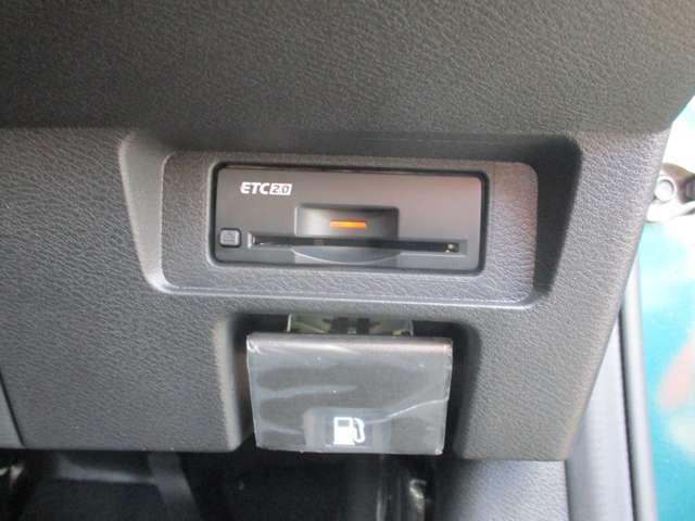 オーラ 1.2 G FOUR レザーエディション 4WD 試乗車UP アラウンドビューモニター SOS(9枚目)