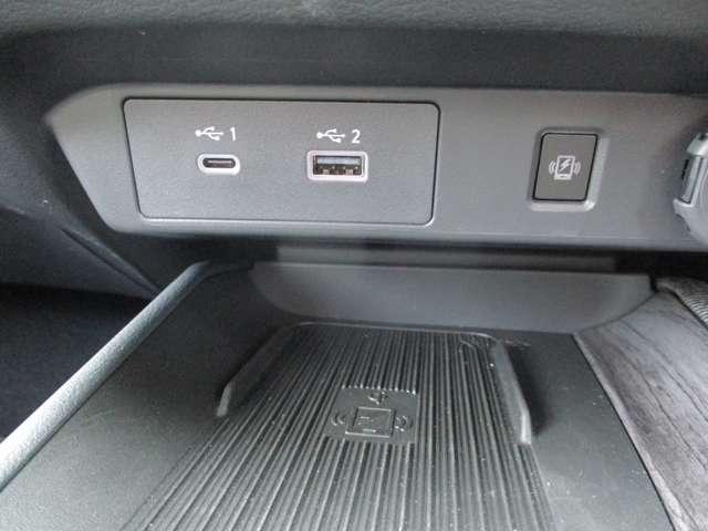 オーラ 1.2 G FOUR レザーエディション 4WD 試乗車UP アラウンドビューモニター SOS(15枚目)