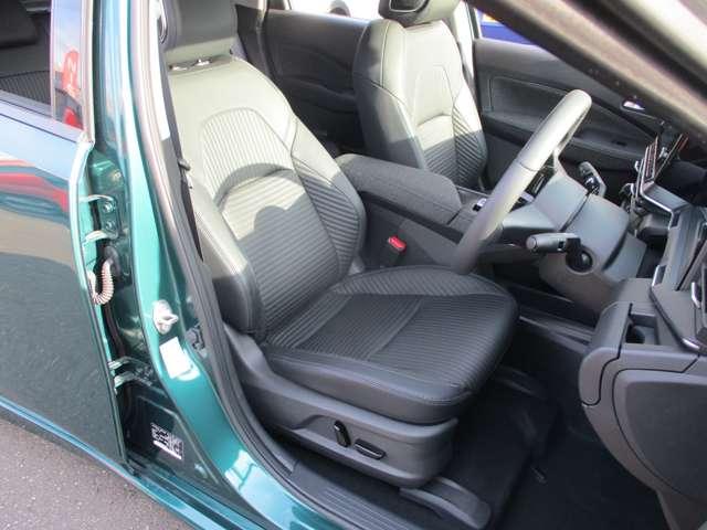 オーラ 1.2 G FOUR レザーエディション 4WD 試乗車UP アラウンドビューモニター SOS(19枚目)